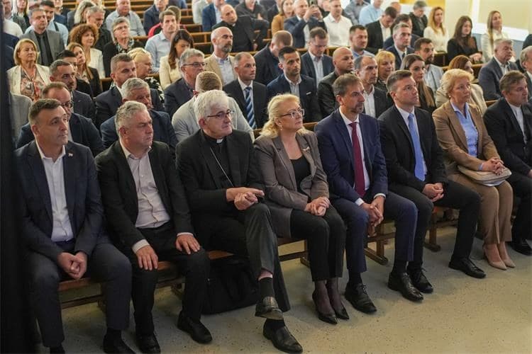 Dodijeljen Ugovor u sklopu Programa prekogranične suradnje RH-BIH 2025. za projekt "Danas opremamo i gradimo, sutra radimo" — slika 2